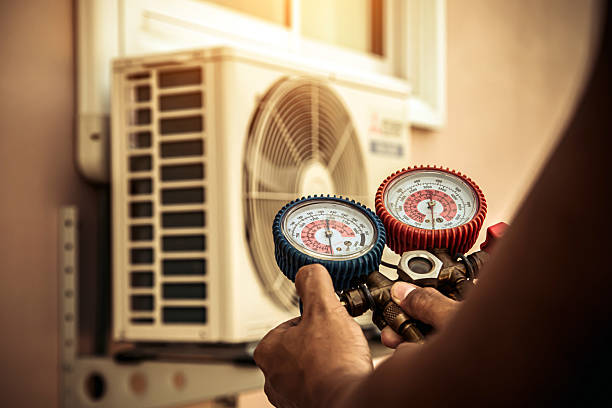 Professional Hvac Installation technician working in Spring Arbor, MI